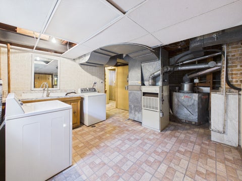 Tiny photo for 7307 N Karlov Avenue, Lincolnwood, IL 60712 (MLS # 12772218)