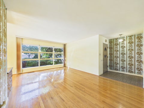 Tiny photo for 7307 N Karlov Avenue, Lincolnwood, IL 60712 (MLS # 12772218)