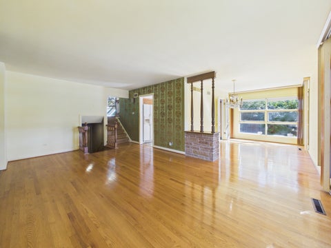Tiny photo for 7307 N Karlov Avenue, Lincolnwood, IL 60712 (MLS # 12772218)