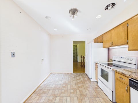 Tiny photo for 7307 N Karlov Avenue, Lincolnwood, IL 60712 (MLS # 12772218)