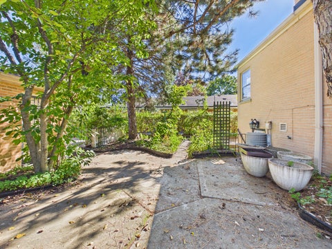 Tiny photo for 7307 N Karlov Avenue, Lincolnwood, IL 60712 (MLS # 12772218)
