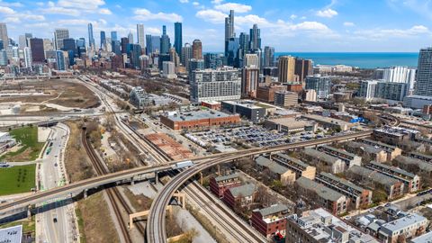 Tiny photo for 1812 S Clark Street #15, Chicago, IL 60616 (MLS # 12620944)