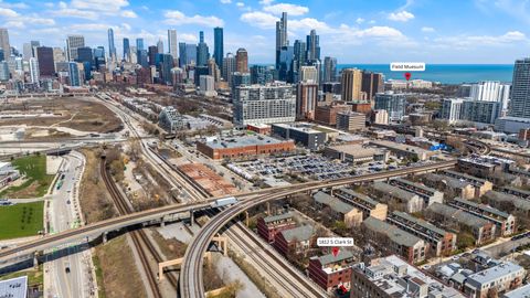 Tiny photo for 1812 S Clark Street #15, Chicago, IL 60616 (MLS # 12620944)