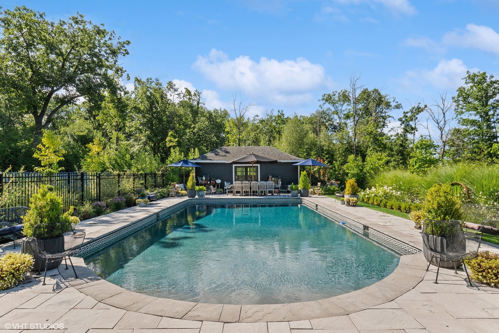 1010 Green Bay Road