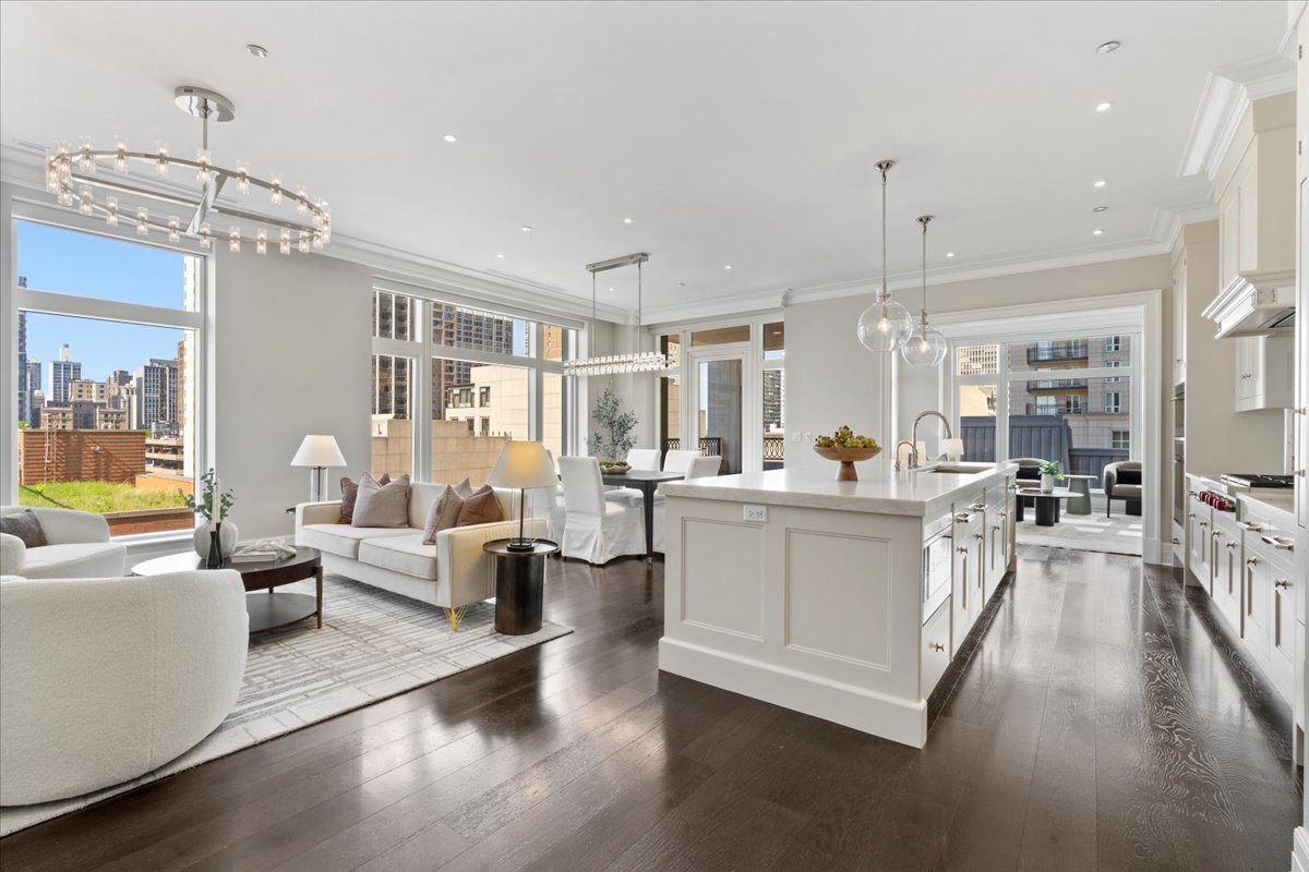 9 W Walton Street 702