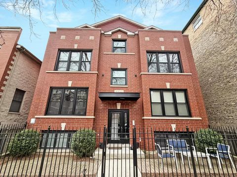 2233 W MEDILL Avenue D Chicago IL 60647