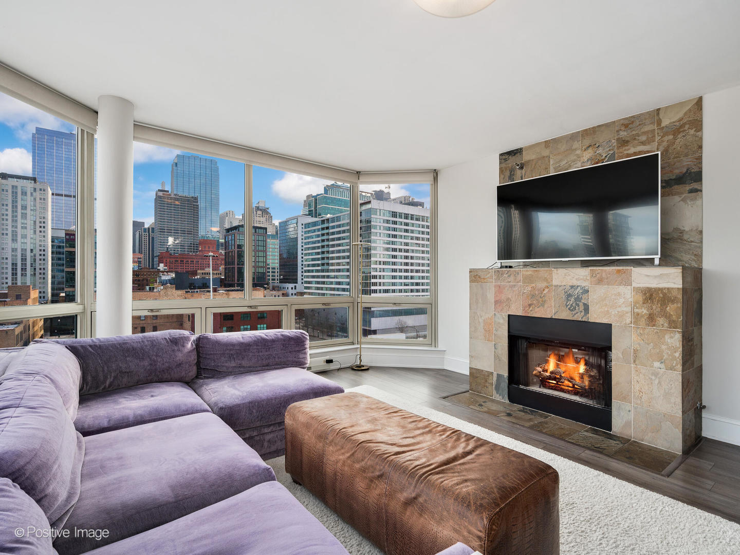 720 W Randolph Street 907