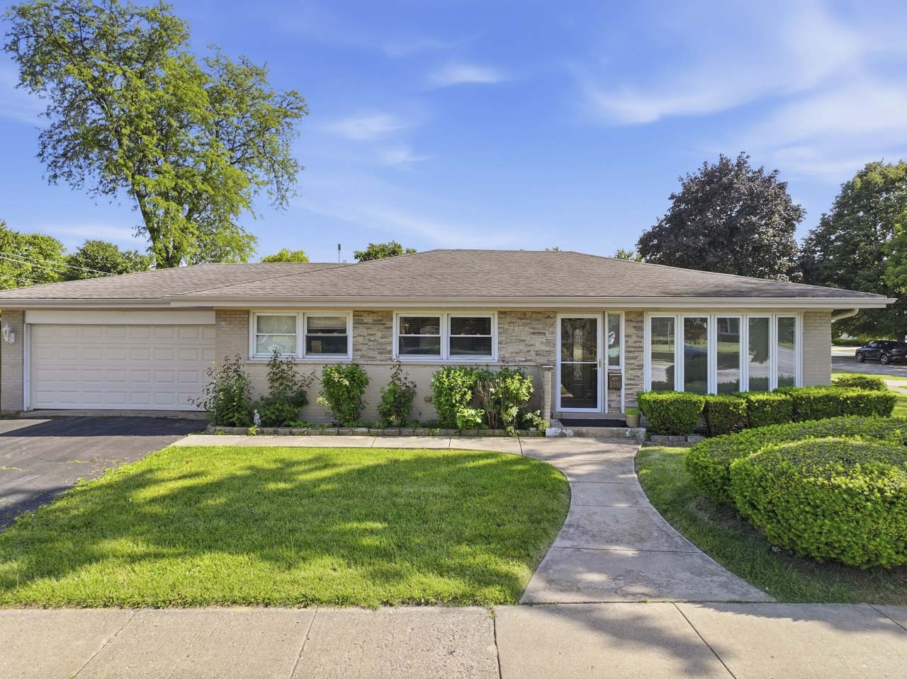 2001 Plainfield Drive