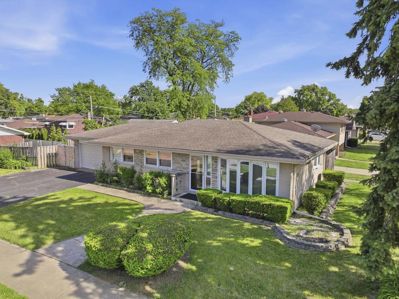 2001 Plainfield Drive