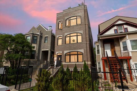 Tiny photo for 824 S Bell Avenue #1, Chicago, IL 60612 (MLS # 12671141)