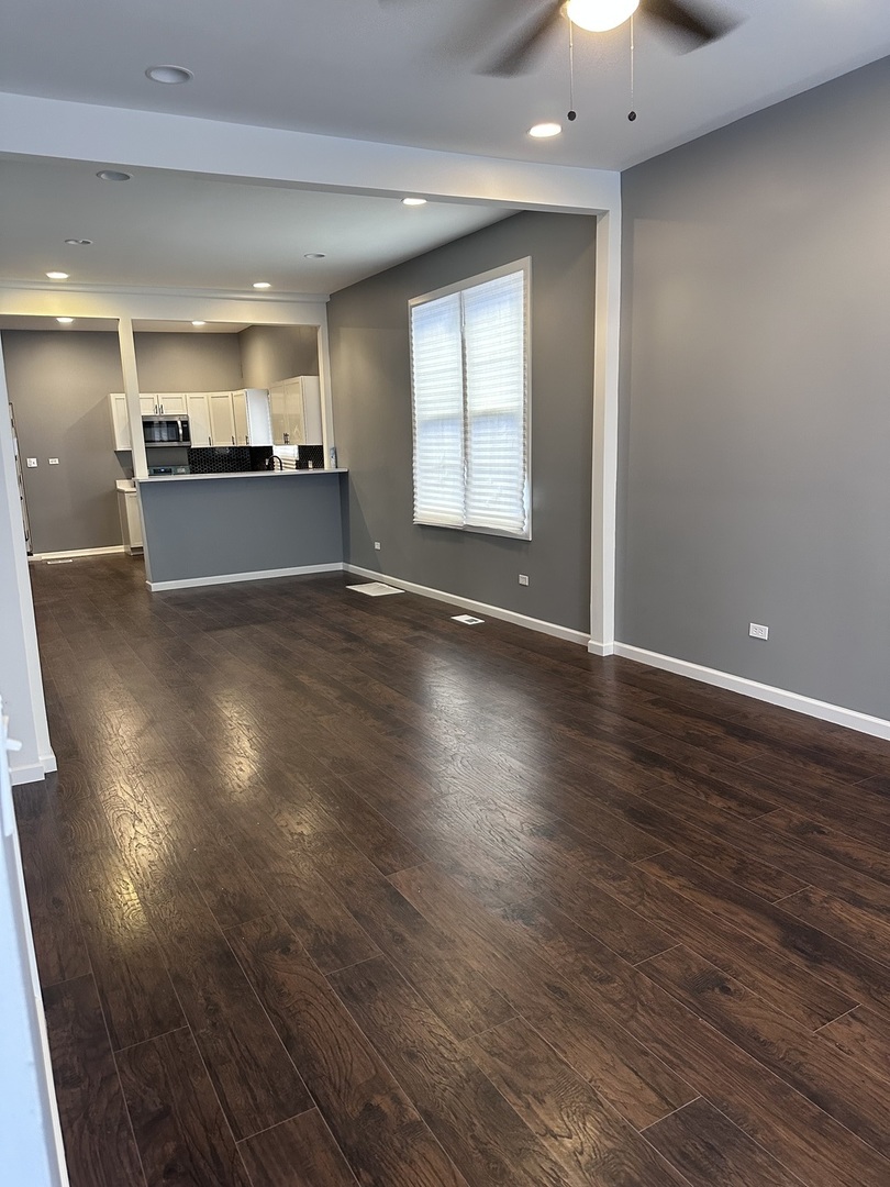 6715 S Sangamon Street