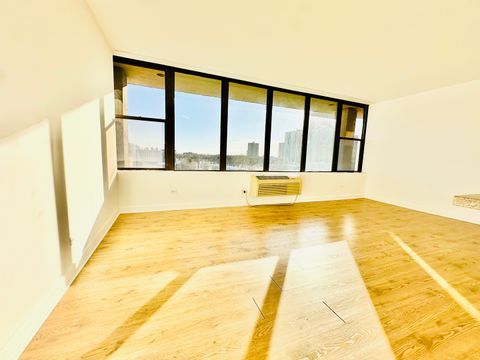 Tiny photo for 345 E Eastgate Place #604, Chicago, IL 60616 (MLS # 12547829)