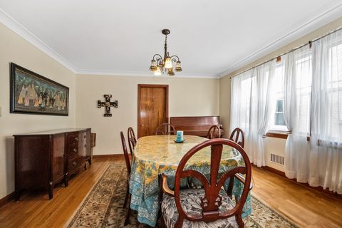 Tiny photo for 5706 N Mozart Street, Chicago, IL 60659 (MLS # 12505067)