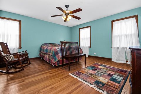 Tiny photo for 5706 N Mozart Street, Chicago, IL 60659 (MLS # 12505067)