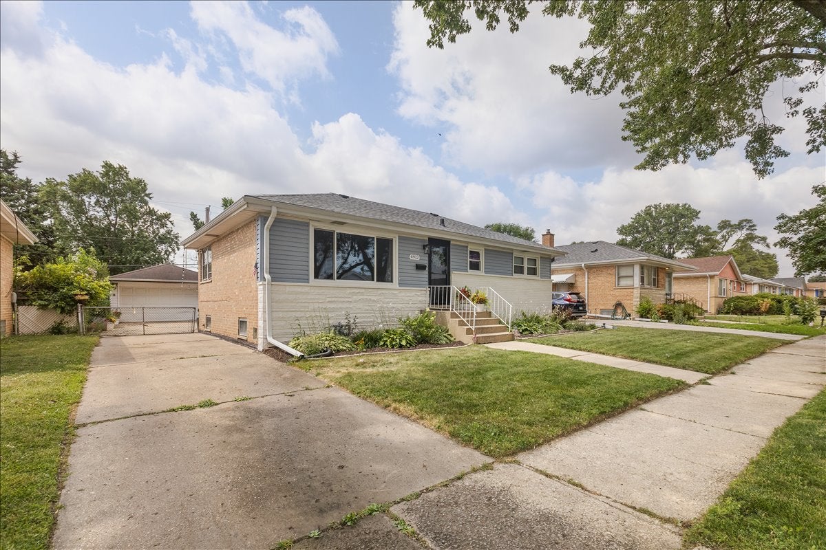4912 Saint Paul Court - Photo 2