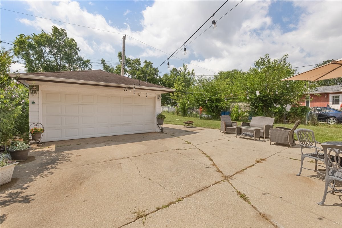 4912 Saint Paul Court - Photo 3