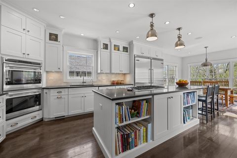 Tiny photo for 2269 Saint Johns Avenue, Highland Park, IL 60035 (MLS # 12625308)