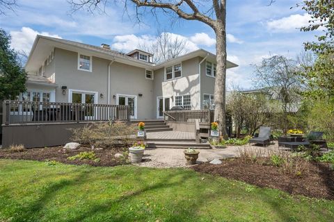 Tiny photo for 2269 Saint Johns Avenue, Highland Park, IL 60035 (MLS # 12625308)