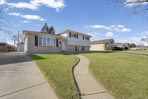102 S Adeline Avenue Addison IL 60101