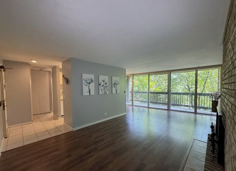 Tiny photo for 5600 Hillcrest Lane #1K, Lisle, IL 60532 (MLS # 12534391)