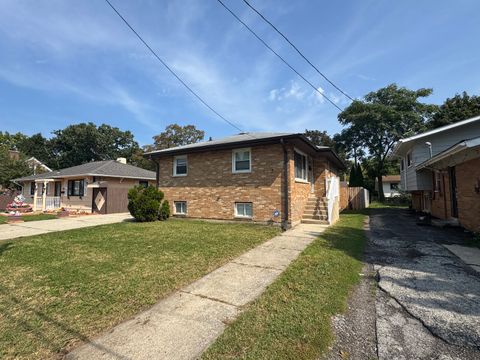 Tiny photo for 1019 N Lewis Avenue, Waukegan, IL 60085 (MLS # 12463607)