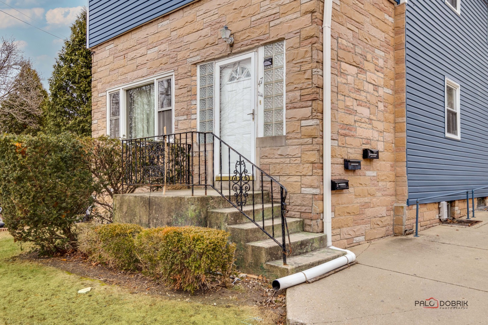 47 Prairie Avenue 1