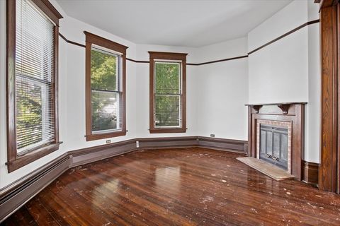 Tiny photo for 1317 W Byron Street, Chicago, IL 60613 (MLS # 12500009)