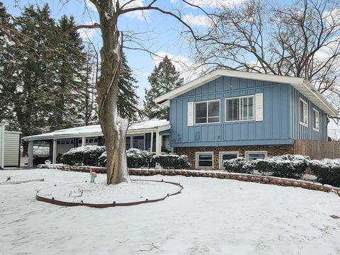 Photo of 316 Middletree Road, Joliet, IL 60433 (MLS # 12594266)
