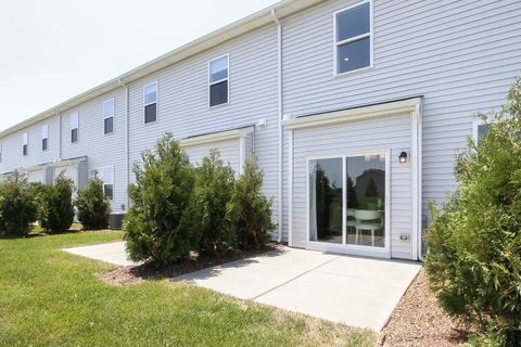 Tiny photo for 403 Comstock Road, South Elgin, IL 60177 (MLS # 12509084)