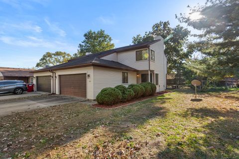 Photo of 515 Clearwater Drive #515, Champaign, IL 61822 (MLS # 12506743)