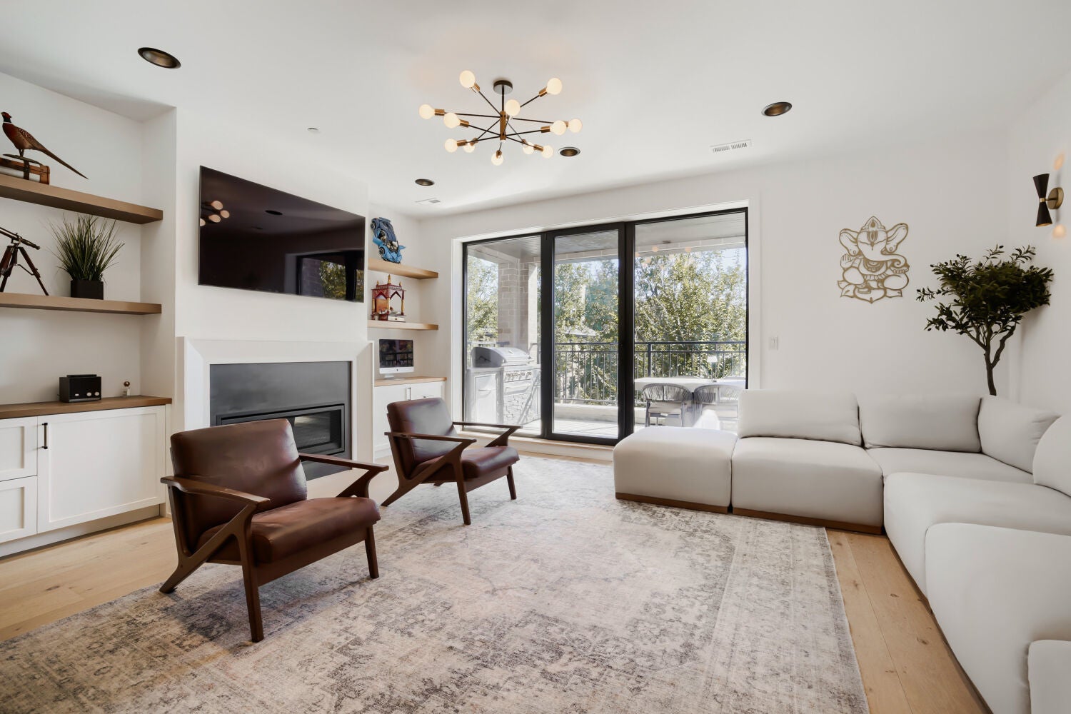 1648 W Diversey Parkway 2E