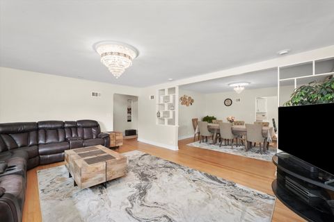 Tiny photo for 8100 LOWELL Avenue, Skokie, IL 60076 (MLS # 12499463)