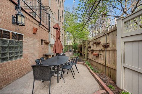 Tiny photo for 609 W Stratford Place #3B, Chicago, IL 60657 (MLS # 12587754)