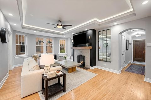 Tiny photo for 609 W Stratford Place #3B, Chicago, IL 60657 (MLS # 12587754)