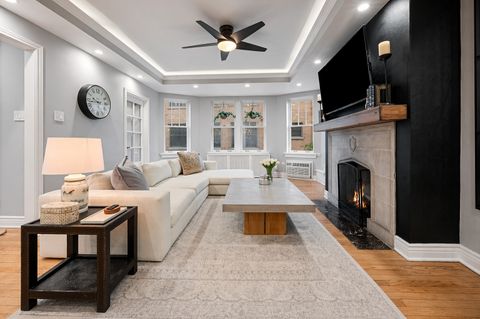 Tiny photo for 609 W Stratford Place #3B, Chicago, IL 60657 (MLS # 12587754)