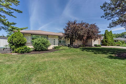 Tiny photo for 1866 Berry Lane, Des Plaines, IL 60018 (MLS # 12688214)