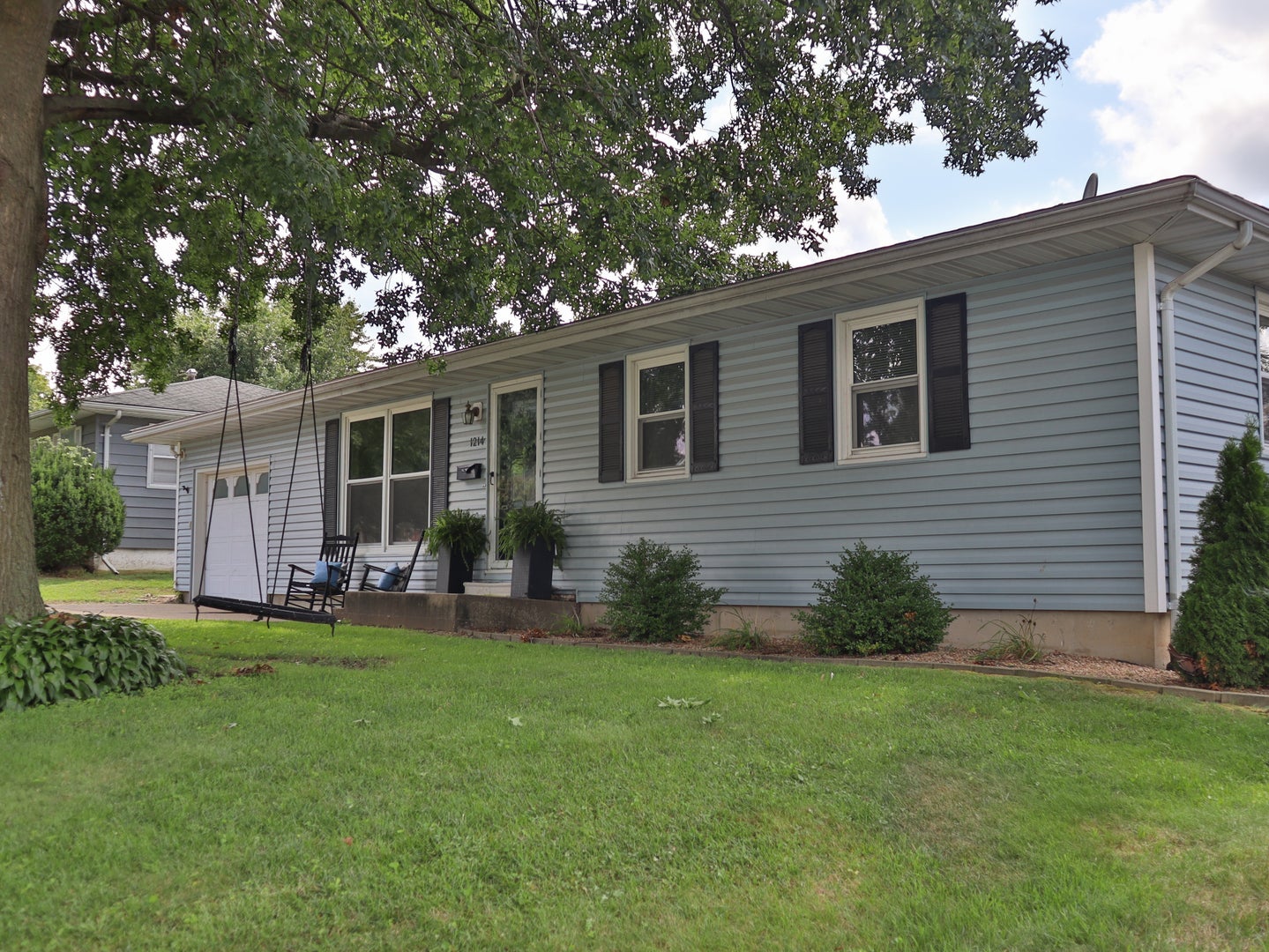 1214 Easy Street