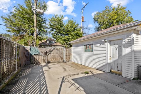 Tiny photo for 7444 S Merrill Avenue, Chicago, IL 60649 (MLS # 12476204)