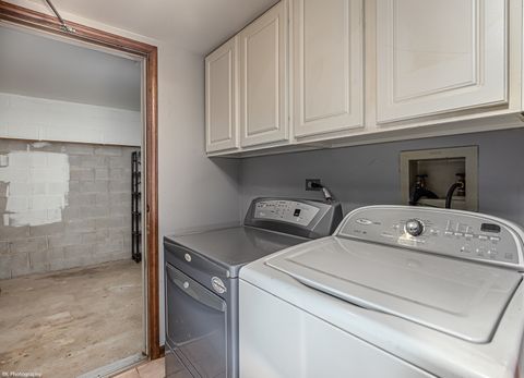 Tiny photo for 7140 Olde Gatehouse Road, Tinley Park, IL 60477 (MLS # 12510994)