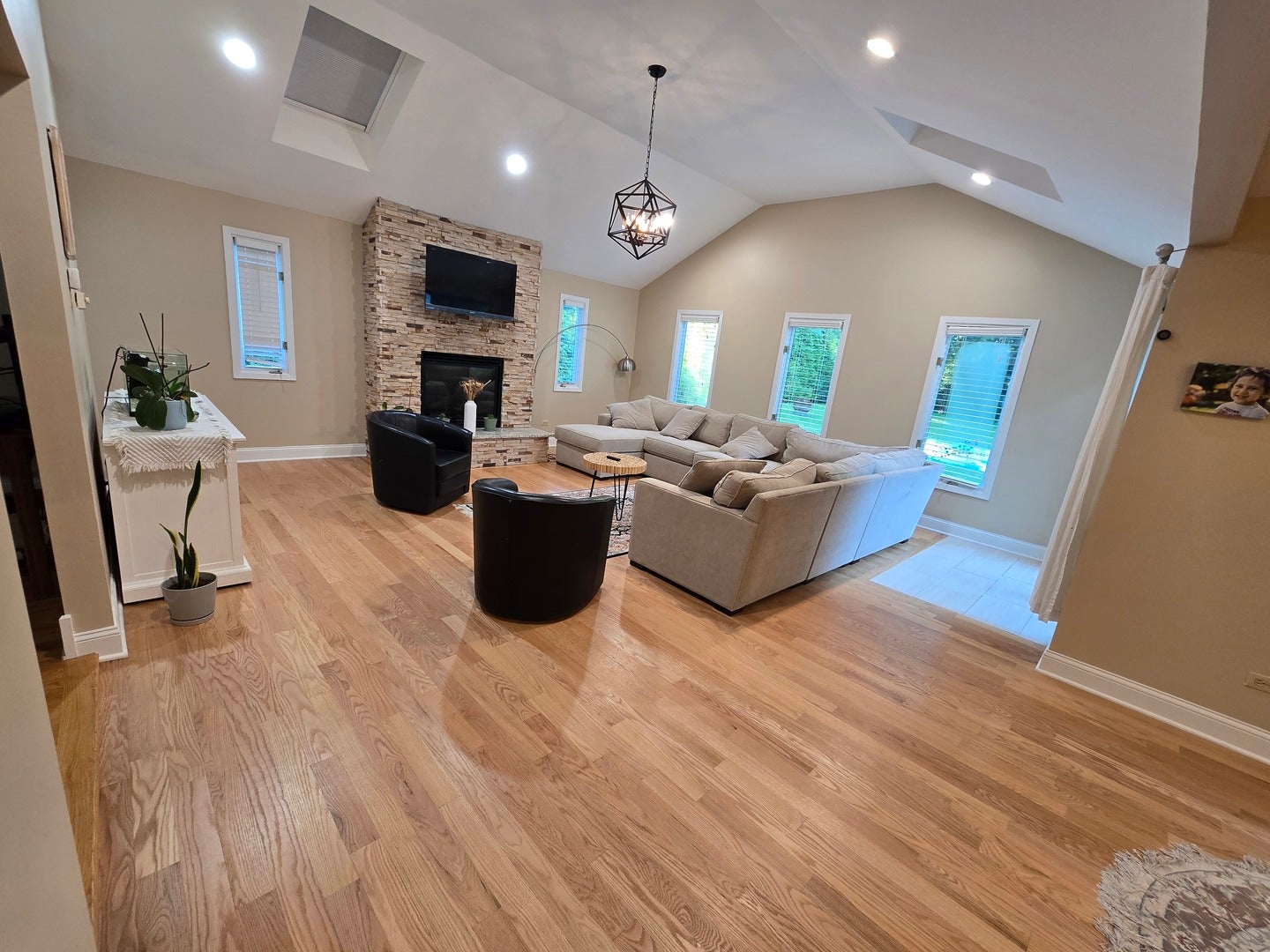 1909 W 56th Street