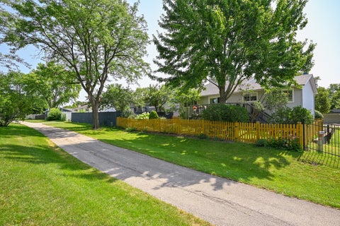 Tiny photo for 6930 Blue Flag Avenue, Woodridge, IL 60517 (MLS # 12719700)