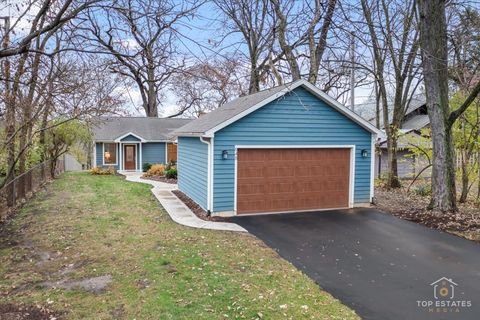 Photo of 948 Woodland Avenue, Batavia, IL 60510 (MLS # 12524279)