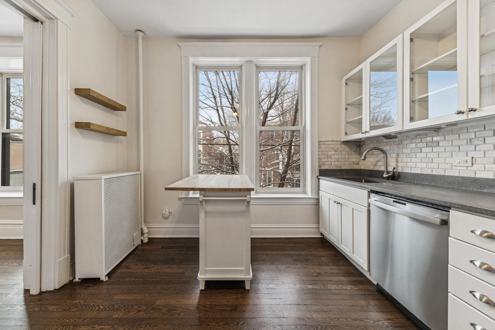 2159 N SEMINARY Avenue B