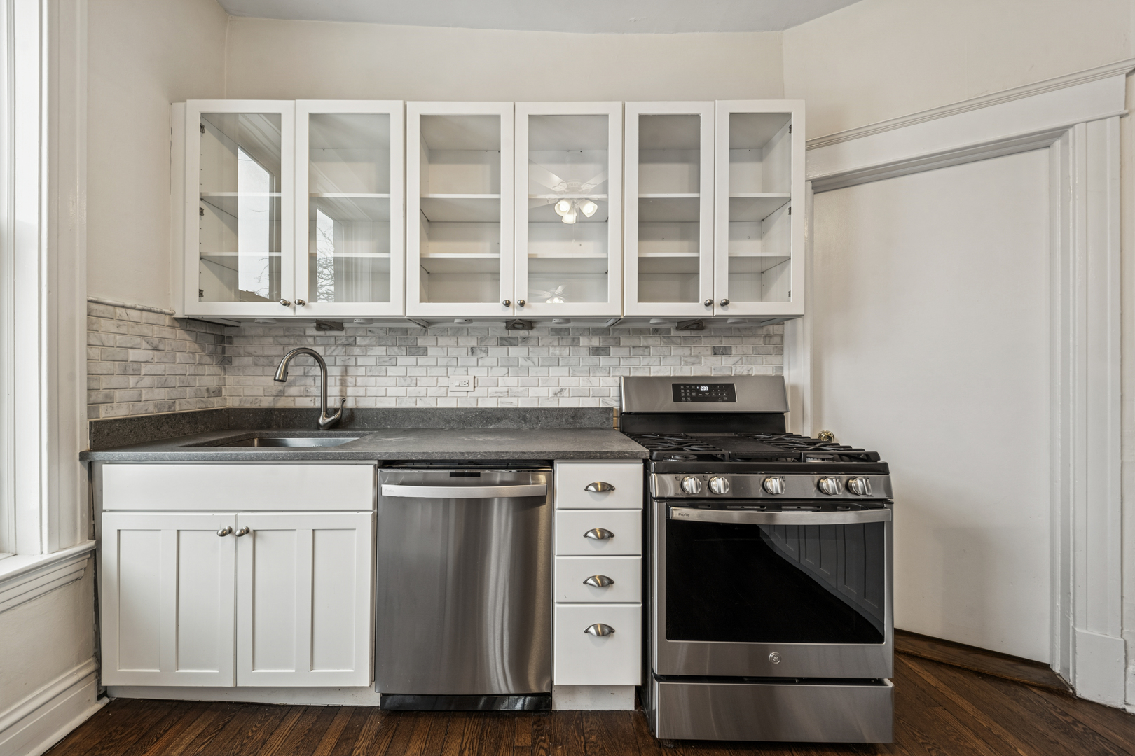 2159 N SEMINARY Avenue B