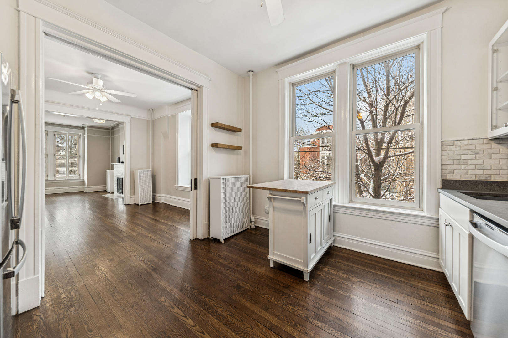 2159 N SEMINARY Avenue B