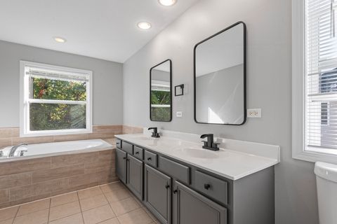 Tiny photo for 517 Meadowwood Lane, Oswego, IL 60543 (MLS # 12525846)