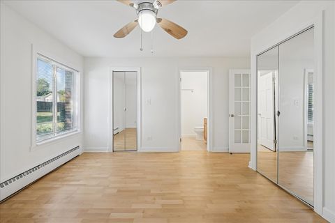 Tiny photo for 2426 N Kennicott Drive #1B, Arlington Heights, IL 60004 (MLS # 12483313)