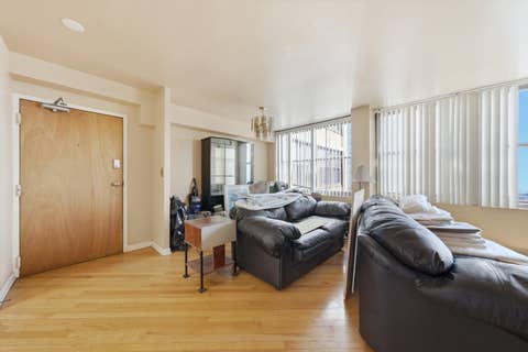 Tiny photo for 6701 S Crandon Avenue #8C, Chicago, IL 60649 (MLS # 12616980)