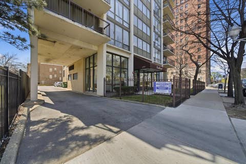 Tiny photo for 6701 S Crandon Avenue #8C, Chicago, IL 60649 (MLS # 12616980)