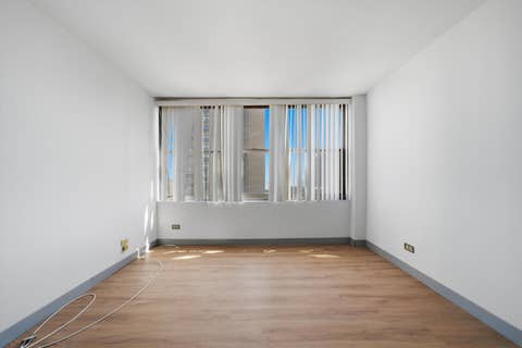Tiny photo for 6701 S Crandon Avenue #8C, Chicago, IL 60649 (MLS # 12616980)